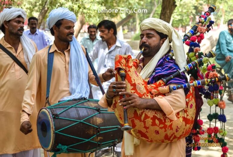Read more about the article Pakistani Bagpipes in Preserving Local Traditions and Culture